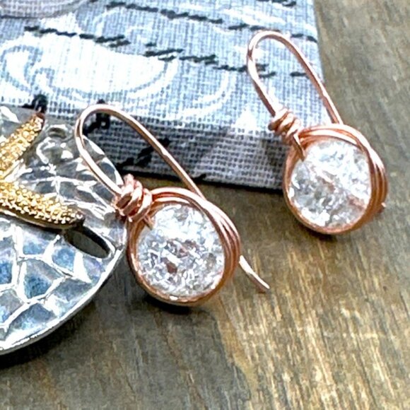 Rose gold and clear quartz minimalist drop earrings - Picture 1 of 1